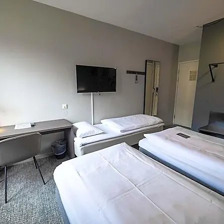 Comfort Hotell 3*
