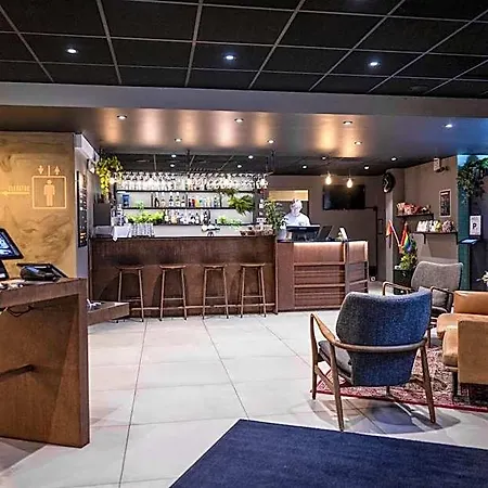 Comfort Hotell 3*